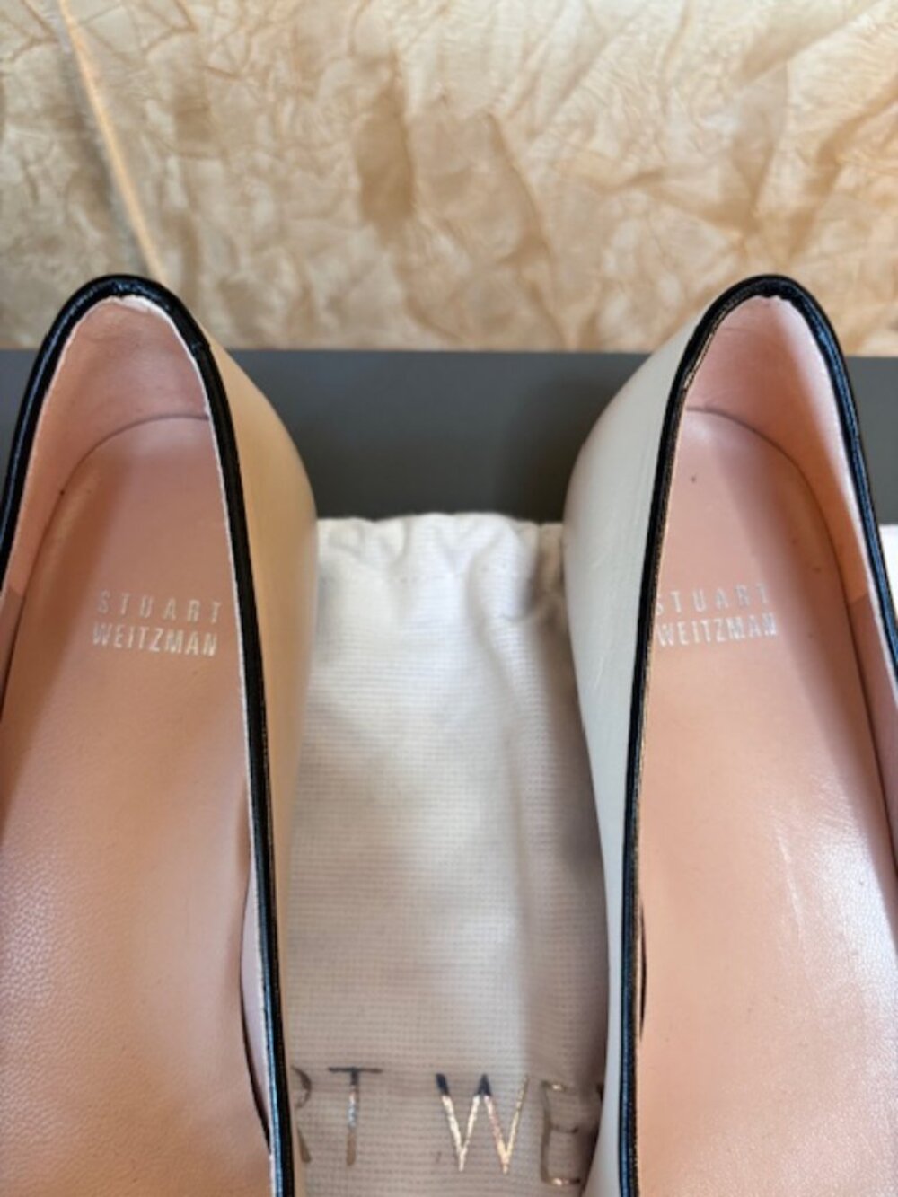 Stuart Weitzman Sparkly Pointed Toe Flats with bow Size 7.5 - Picture 6 of 10
